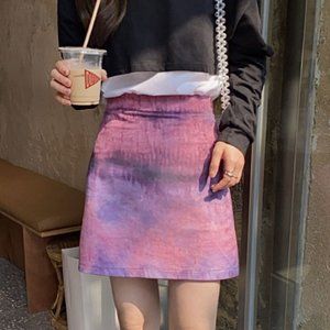 high-waisted tie dye mini skirt (pants inside)